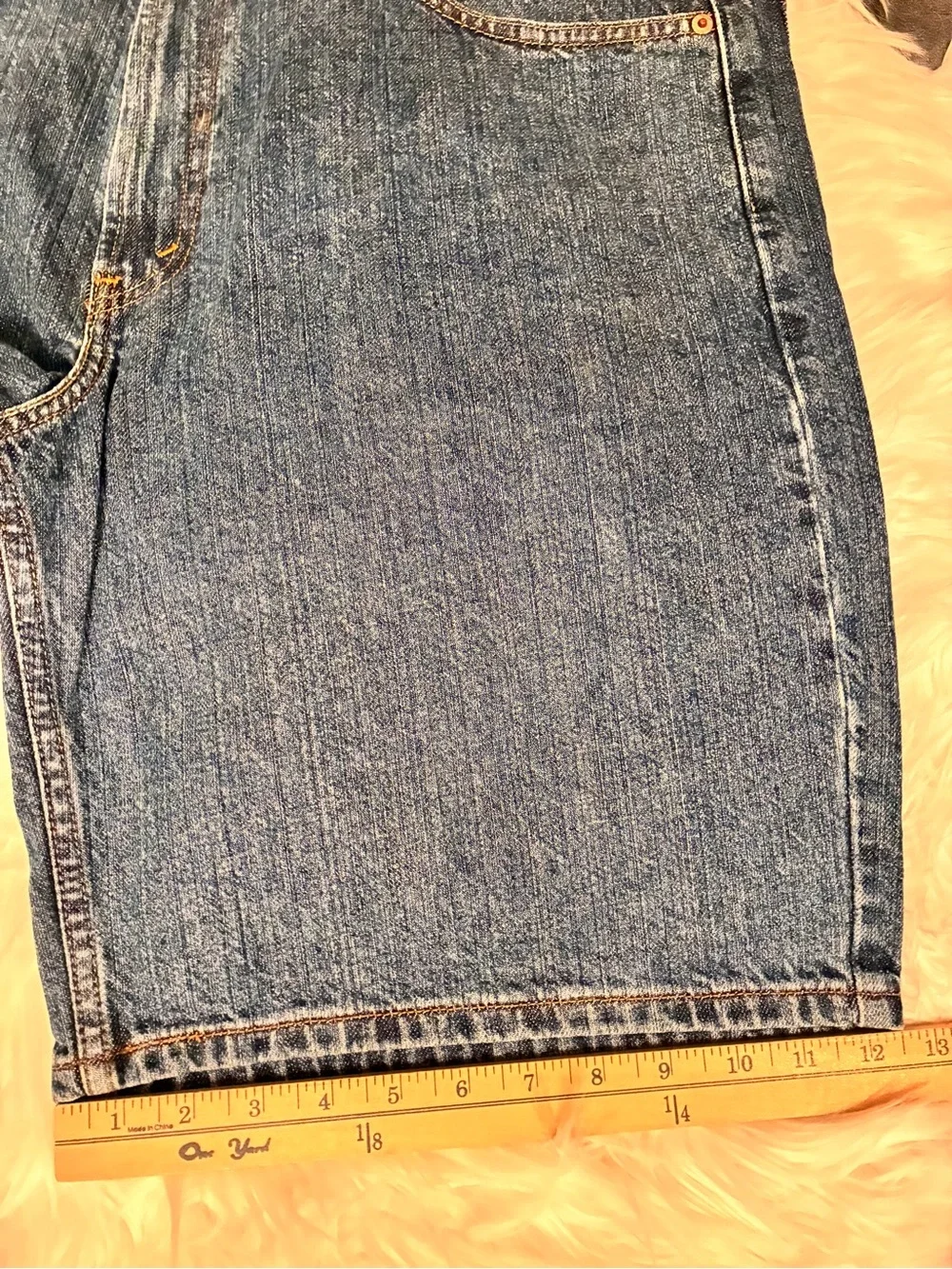 Levi’s 550 Sz 36 Relaxed Fit Mens Jean Shorts